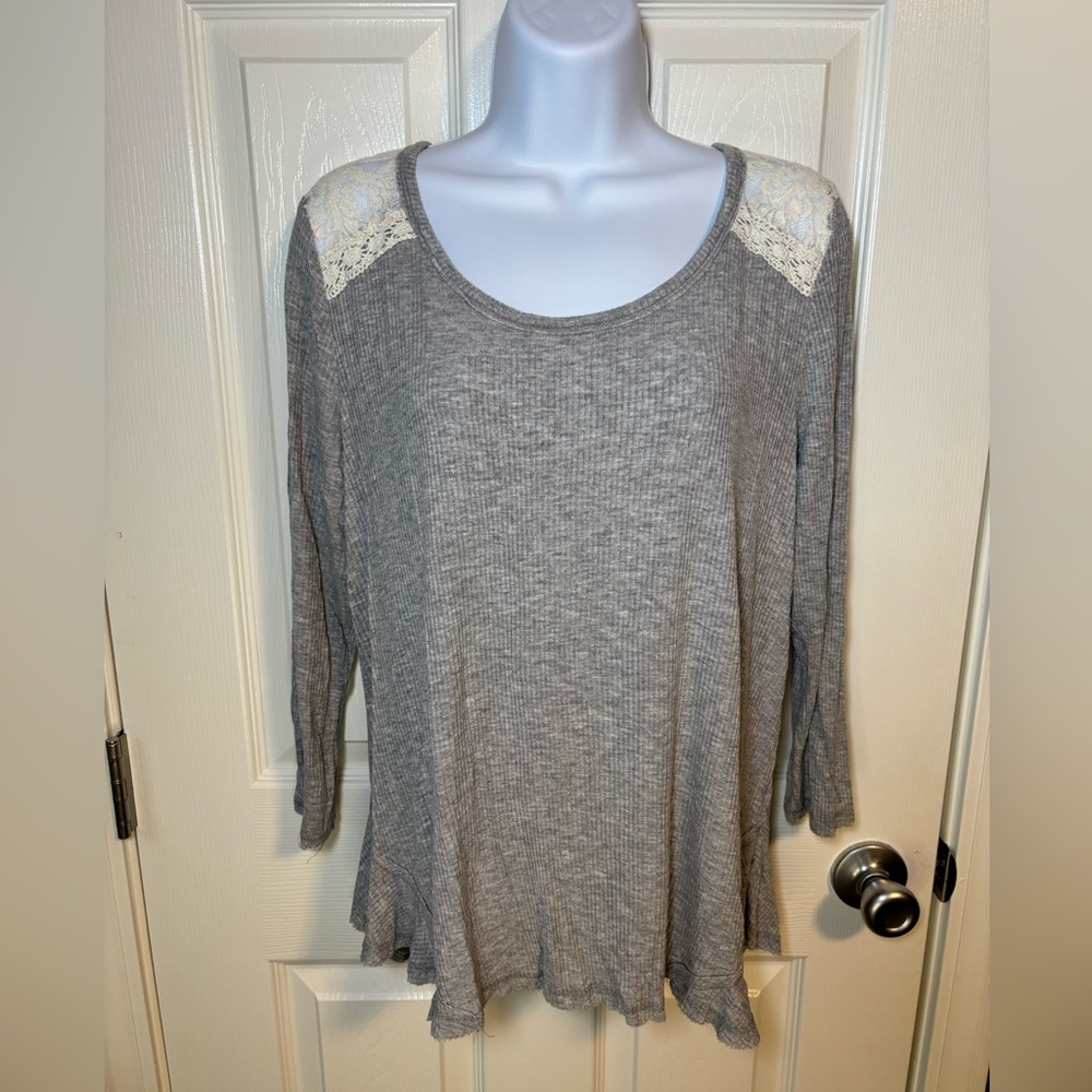 Grey Taylor & Sage long sleeve ribbed top with lace detailing-size XL